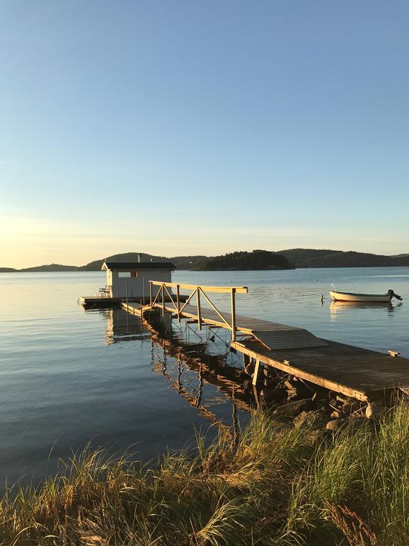 Anfasteroed Gardsvik - Badstugor Med Loft Ljungskile Kamer foto